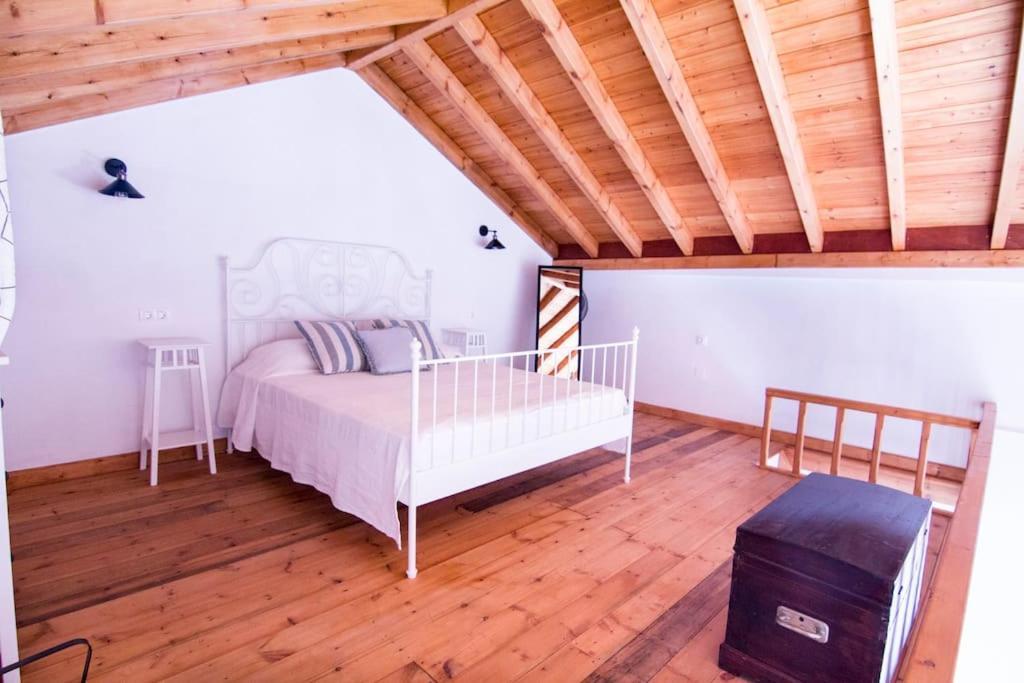 Aegli Apartments Deluxe Symi Bagian luar foto